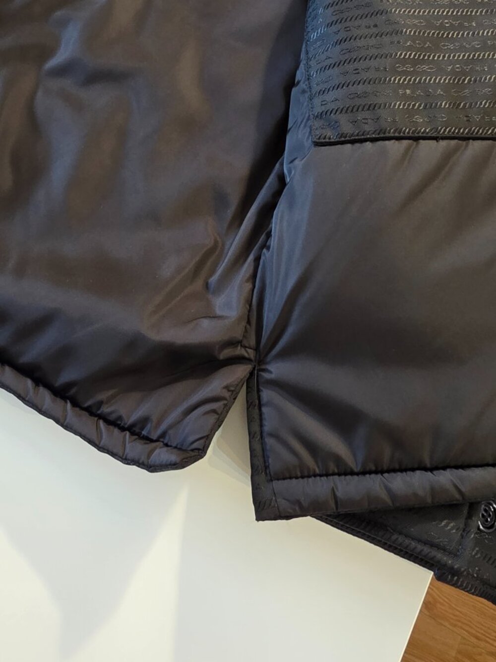 PRADA Re-Nylon Triangle-Logo Jacket - Picture 13 of 15